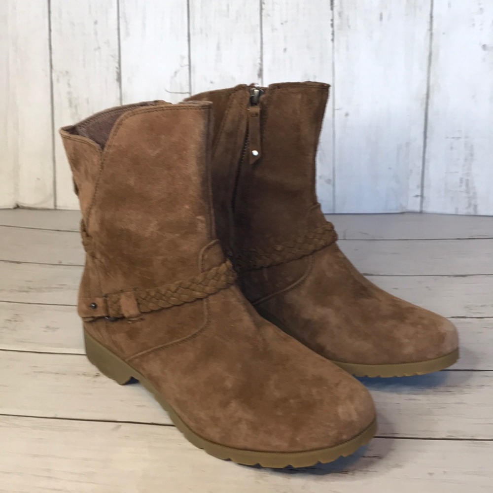 Look NEW Teva Delavina Suede Ankle Boots